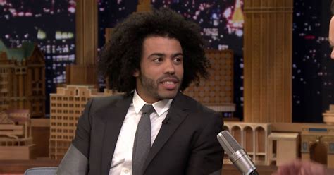 hamilton s daveed diggs raps super fast on the tonight show proves why he should be on money too
