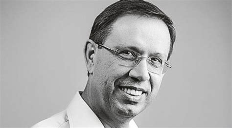 Na noite deste domingo (7), ele anunciou que não assumirá mais a secretaria de ciência. 17 anos, 100 dólares e um sonho: a história de Carlos ...