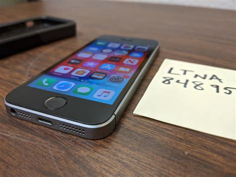 Apple Iphone Se 1st Gen 2016 Verizon Grey 16gb A1662 Ltna84895