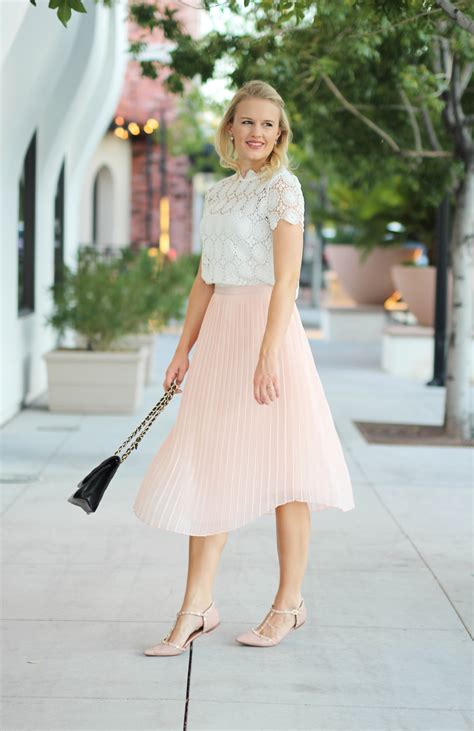 Pink Pleated Skirt Treats And Trends