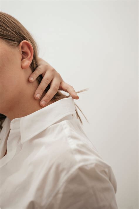 3 Causes Of Neck Pain A Chiropractor Can Help With