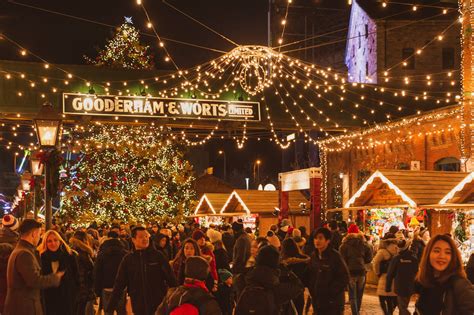 A Guide To The Toronto Christmas Market One King West Hotel And Residence