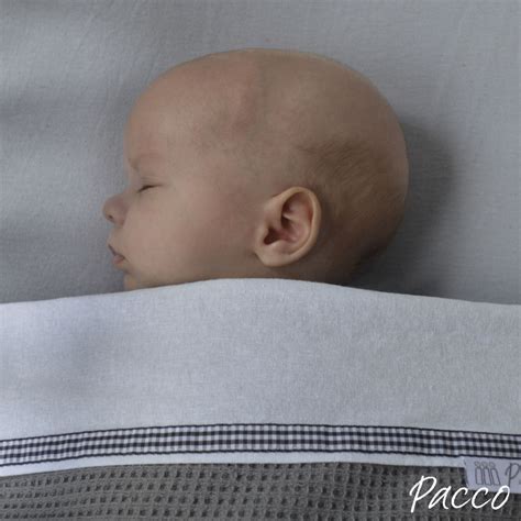 Wie pucken genau funktioniert, lasst ihr euch am besten von eurer hebamme zeigen. Baby Bettlaken weiss/grau für Matratze Größe 60 x 120 cm ...