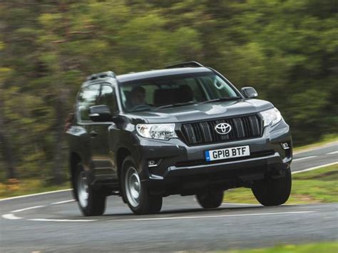 Toyota land cruiser vs mercedes g500 vs lincoln navigator vs land rover range rover music provided by frequency track Mercedes-AMG G63 vs Toyota Land Cruiser Utility | PistonHeads