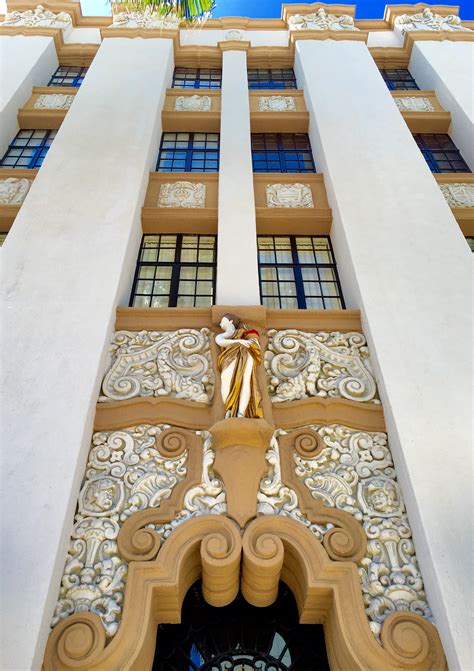 Art Deco Architectural Design In Beverly Hills