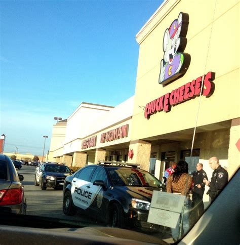 Arrested Outside A Chuck E Cheese Mid Day Rtrashy