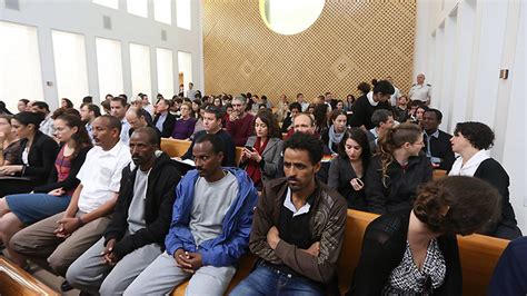 תפקיד בית המשפט העליון במערכת האיזונים והבלמים בישראל. דאגה מחוק עוקף בג"ץ: "סכנה לדמוקרטיה"
