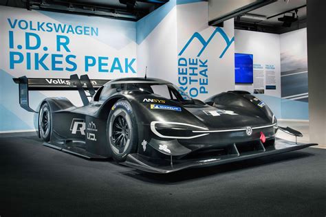 The Volkswagen Id R Electric Race Car Is On A Mission Modded Euros Blog