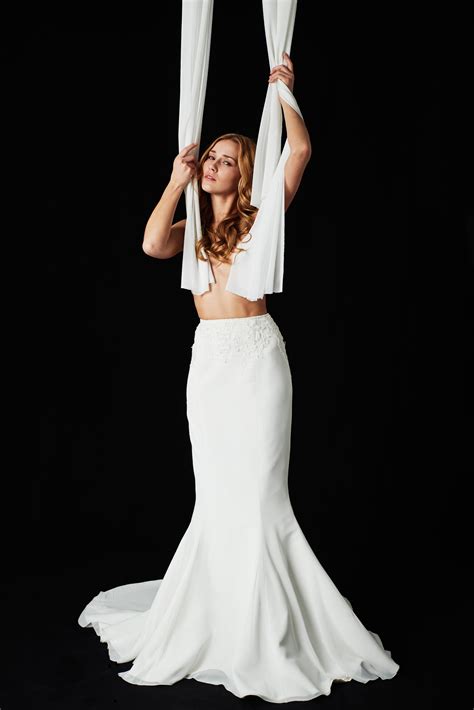 Aber eleganter kann man den. EMANUEL HENDRIK | MIX & MATCH - 2017 | FRONT | SKIRT ...
