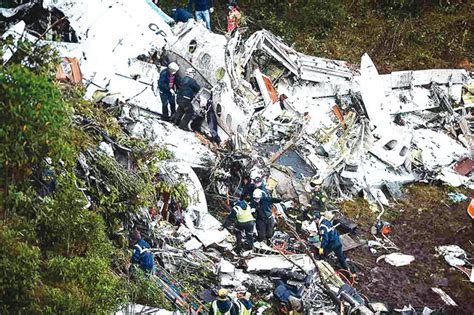 Colombia plane crash 15 photos. Bodies of Colombia plane crash victims flown home ...