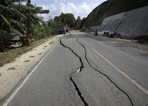 Damage To Roads Bridges In Bohol Cebu Reaches P563m Inquirer News