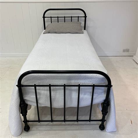 Dimensions and names vary considerably around the world. Black Single Metal Bed Frame | 739427 | Sellingantiques.co.uk