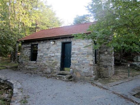 1933) and considered by many to be one of the most unique parks in the nation. Cheaha Cabin Rentals | blackbartsbigblog