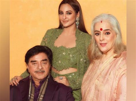 Heres How Sonakshi Sinha Wished Father Shatrughan Sinha On Social Media