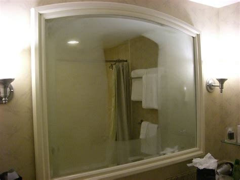 Why Does The Bathroom Mirror Fog Up Rispa
