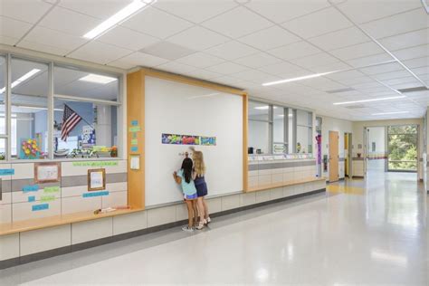 Bancroft Elementary School Hallway Design By Smma School Hallways