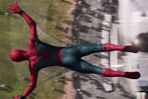 see the new suit in latest ‘spider man homecoming trailer