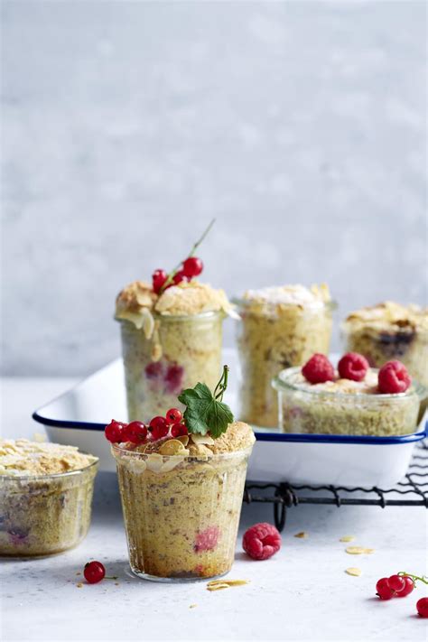 Home rezepte sammlungen backen kuchen cakes und torten backen kuchen cakes und torten. Beerenkuchen im Glas: Rezept von Betty Bossi - Schweizer ...