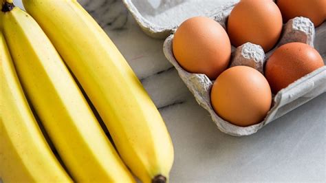 Rapidly Ripen Bananas For Baking With Egg Yolks Lifehacker Australia