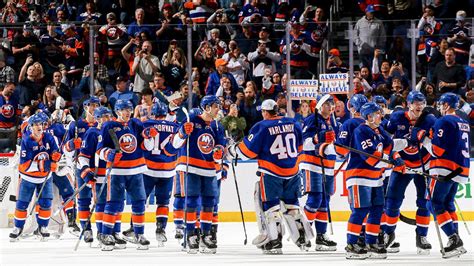 Islanders Claim Final Playoff Spot Penguins 16 Year Streak Ends Abc7 New York