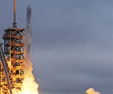 Spacex Launches Rocket From Nasas Historic Moon Pad