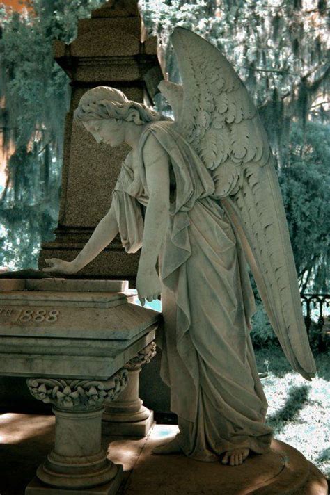 Savannah Bonaventure Cemetery Cemetery Angels Angel Statues