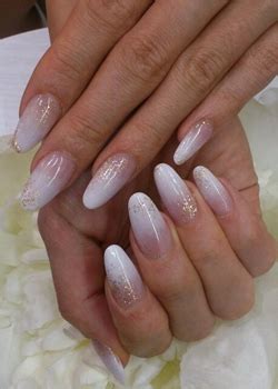 Chic peek – beautiful festive nail art ideas – LifeStuffs