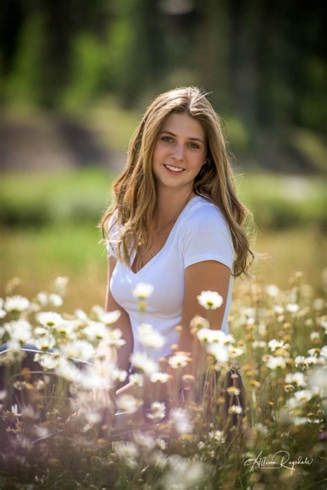 Outdoor Senior Portraits By Allison Ragsdale Photography