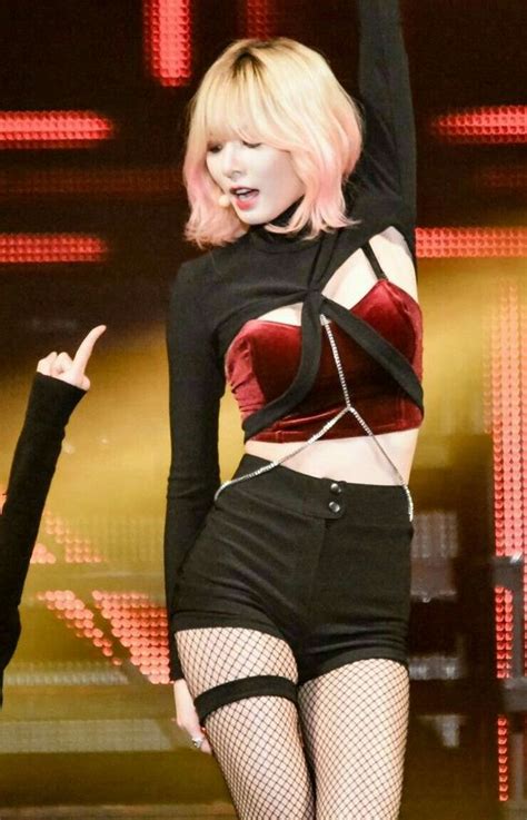 9 times hyuna dominated the stage in a sexy all black outfit koreaboo