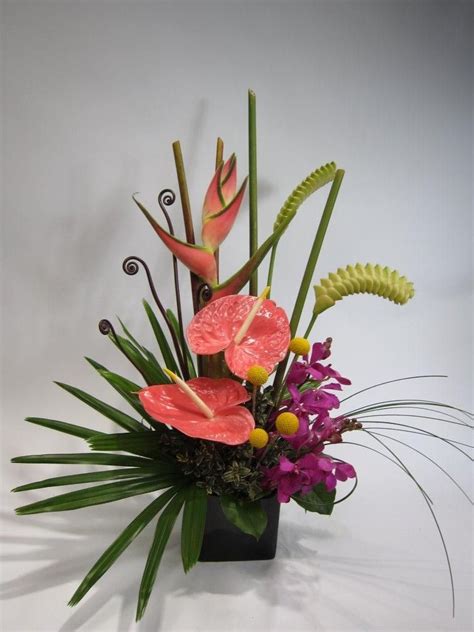 Experience a world of lasting luxury and sheer sophistication with a signature demmery's floral. Pin by Cindy Walton on florals - tropicals | Small flower ...