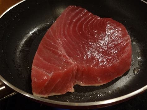 Steak de thon poêlé