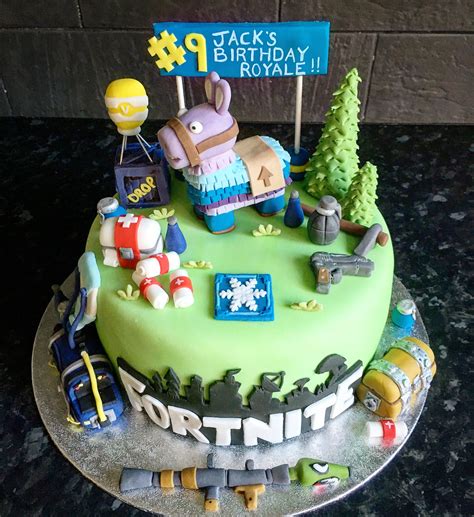 Fortnite Themed Cake With Lots Of Detail All Handmade From Fondant