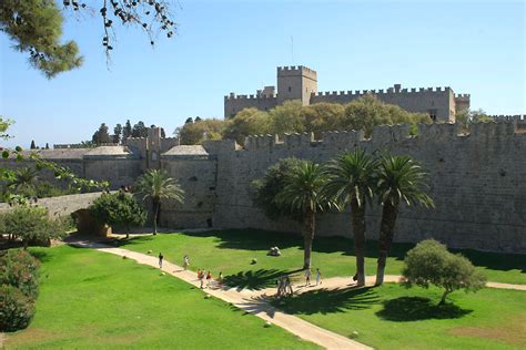 Rhodes Old Town 6 Reasons Why You Should Explore It Asap