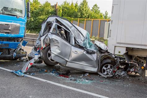 Crushing Injuries Related To Vehicle Collisions Mcnicholas