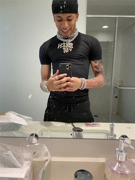 Nle Choppa Selfie Mirror House Bathroom Outfit Tattoos Hair