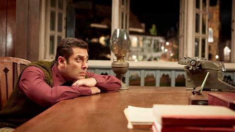 Keep your faith alive and you can do almost anything, even stop a war. Tubelight (2017 film) All Ratings,Reviews,Songs,Videos ...