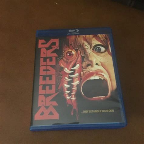 A horror movie party is a fun way to get a group of frriends together. Dinner & Movie -> Breeders (1986) | Horror Amino