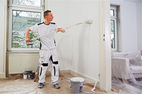 10 Reasons To Hire A Professional Painter And Skip The Diy