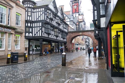 Eastgate Street Chester © Jeff Buck Cc By Sa20 Geograph Britain