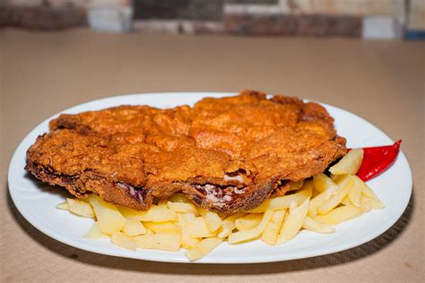 Cachopo De Cecina Y Queso De Cabra Sidreria Panorama