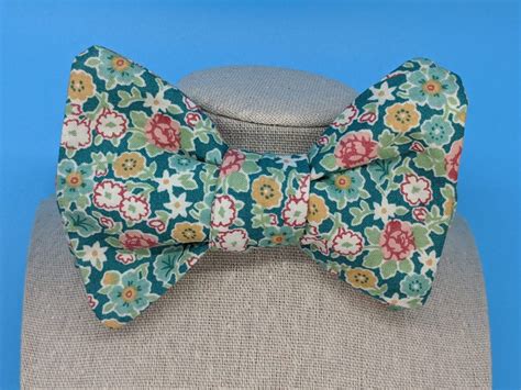 Green Floral Bow Tie One Of A Kind Bow Tie About Bow Ties