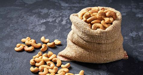 Cashew Nuts 101 Nutrition Facts Benefits Drawbacks Nutrition Advance