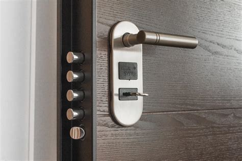 Cómo abrir una puerta acorazada o blindada - Cajas Fuertes y Armeros