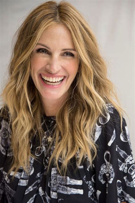 Celebrities Who Look Younger Than They Actually Are - Young-Looking