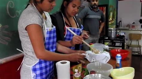 Hasta 80% de descuento en nuestras membresías. Brindaron taller de cocina alternativa en la Escuela 563 ...