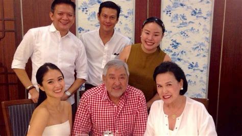 Heart evangelista is a 36 year old filipino actress. Heart, Chiz to renew wedding vows in 2016