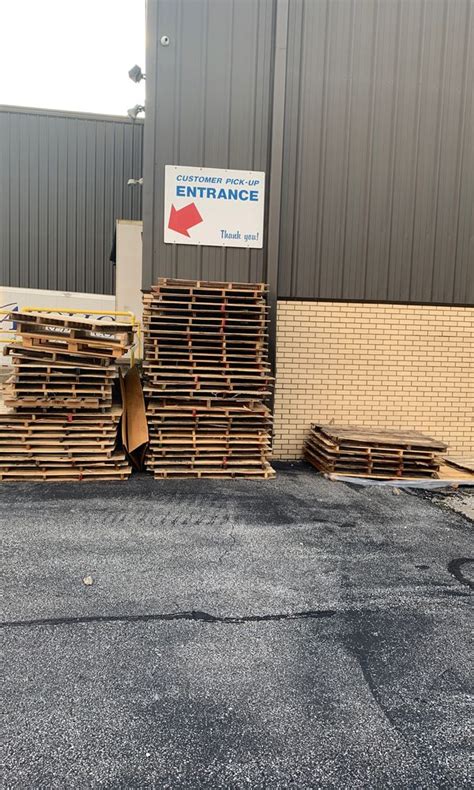 We see pallets listed in the free section of craigslist all the time. Free Pallets!!! Always available you can pick up whenever ...