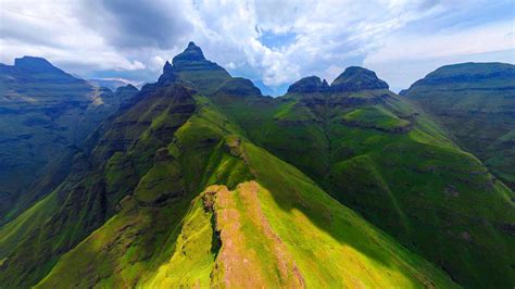 Cathedral Peak The Drakensberg Dragon Mountains South Africa Страна