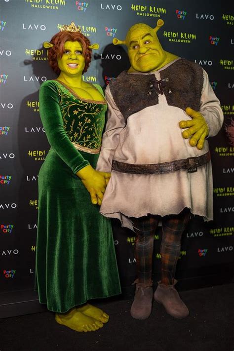 Heidi klum halloween costume 2018 has started to create a buzz in the web after its sneak peeks has been released. Heidi Klum's 2018 Halloween Costume Was Fiona from 'Shrek'