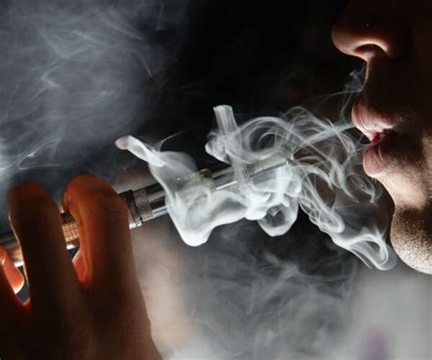 New York City Suburb Weighs Raising Smoking Age To 21